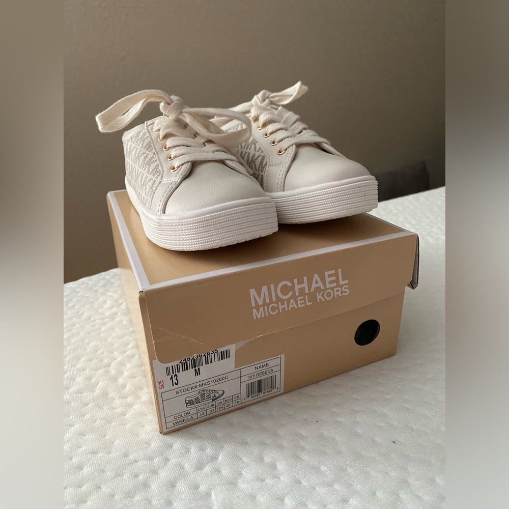 NWT | Michael Kors | Girls size 13 | White/Silver - Picture 3 of 3